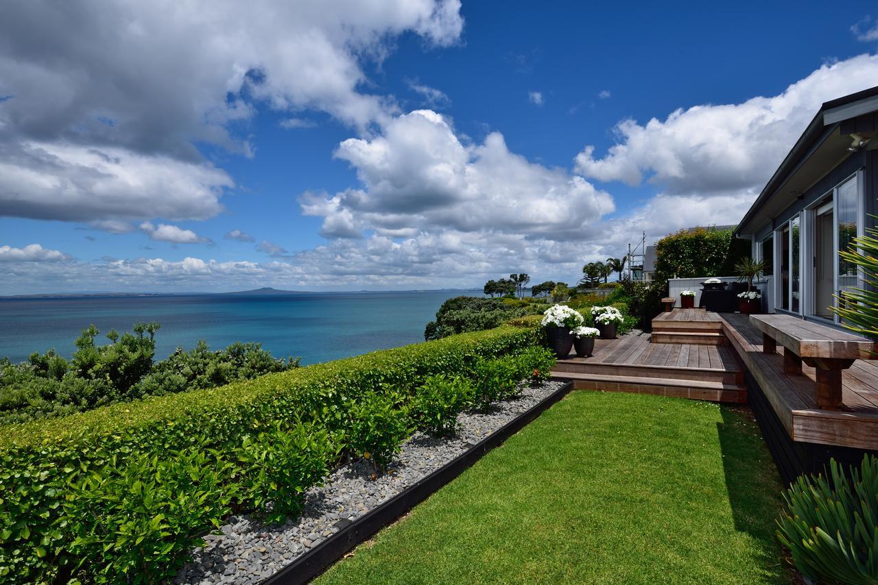 Luxury House With Clifftop Seaview Whangaparaoa Exterior foto